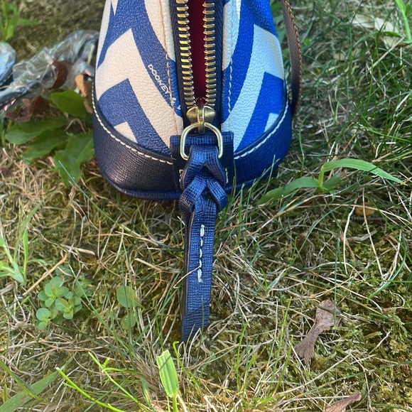 ⭐️ HOST PICK ⭐️ NWOT Tag Dooney & Burke Purse - Picture 10 of 15